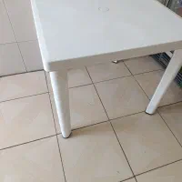 میز و صندلی پلاستیکی در حد نو|میز و صندلی غذاخوری|رودسر, |دیوار