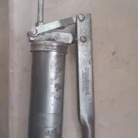 گریس پمپ اورجینال آمریکایی.کاملا سالم