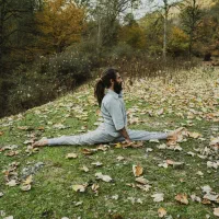 یوگا تراپی در محل شما