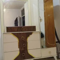 میز آرایشی و کاناپه و جا کفشی و میز عسلی و میز وسط