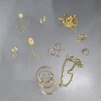 مقداری طلا نو و تمیز ۲۸۰ بالای تابلو