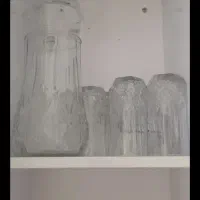 یک پارچ با یازده عدد لیوان خارجی به فروش می رسد