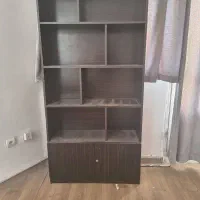 کتابخانه ام دی اف  و میز هم رنگ خودش