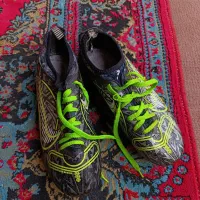 دو جفت کتونی فوتبال