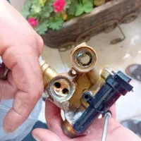 تعمیر و نصب پکیج و آبگرمکن و رادیاتور|خدمات پیشه و مهارت|اندیشه, اندیشه فاز ۱|دیوار