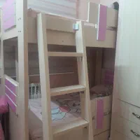 تخت دو طبقه  بسیار سالم وتمیز