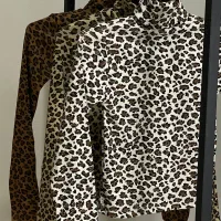 یقه اسکی پلنگی|لباس|گرمسار, |دیوار