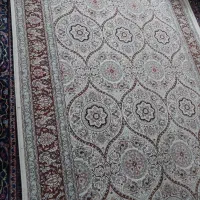 فرش شیش متری ماشینی زمینه کرم.