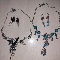 ۲ ست گوشواره و گردنبند در حد نو باهم