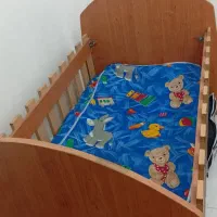 تخت چوبی محکم