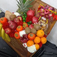 باکس گل و پول هدیه‌ای شیک، خاص و کاملاً سفارشی|گل مصنوعی|یزد, |دیوار