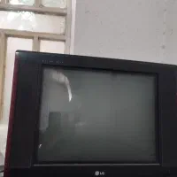میز و تلویزیون