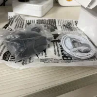 پیدا شده کارتن با وسایل داخش