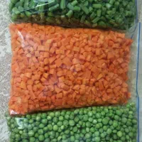 نخودفرنگی،باقالی،هویج نگینی و سبزیجات آماده