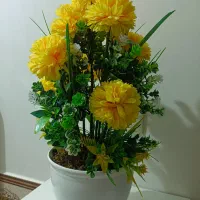 گلدان گل داوودی . گل مصنوعی