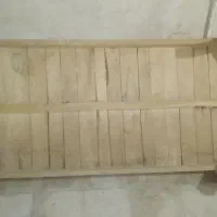 تخت چوبی
