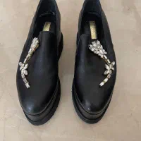 یک جفت کفش لژ پاشنه سایز ۳۸