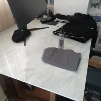 میز  جنس محکم و قوی