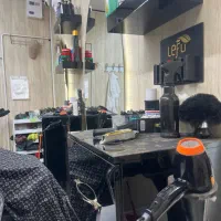 مدل رایگان برای آرایشگاه مردانه زیر نظر استاد