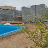 باغ استخردار با درختان بزرگ