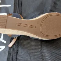 کفش زنانه تامی سایز ۴۰|کیف، کفش، کمربند|شاهین‌شهر, پاسداران|دیوار