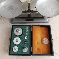 ترازوی زرگری باسنگ ترازو