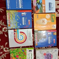 کتاب کمک درسی فروشی در حد نو