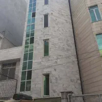 ۳۰ متر، غرق در نور، سند تک‌برگ + پارکینگ سندی