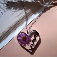 رزین گردنبند و ظروف