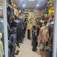 کارگر ساده در فروشگاه رگال