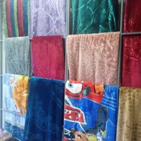 عرضه انواع پتو و پارچه کیلویی در خدمتم|رختخواب، بالش، پتو|سبزوار, قصبه اب یمین|دیوار