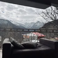 چجا جایی میان زمین و آسمان