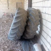 دو حلقه لاستیک تراکتور تمیز با تیوب