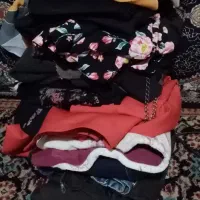 تعدادی لباس نو تمیز