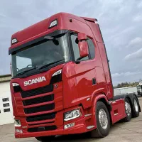 نگهبان شیفت شب پارکینگ ماشین سنگین