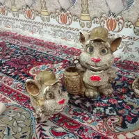 مجسمه خرگوش و گربه