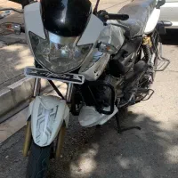 اپاچی ۱۸۰مدل ۹۰