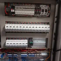 استخدام برق کار ماهر و نیمه ماهر