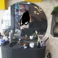 آینه گرد یک در یک با دوتا میز با ۶تا باکس