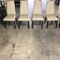 صندلی چوبی چرمی
