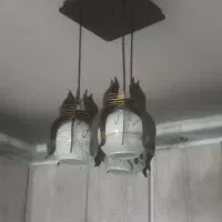 یک عدد لوستر سه شاخه آویز