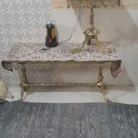 میز وسط برنجی وعسای دوتا