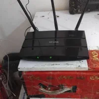 یک دستگاه روتر تی پی