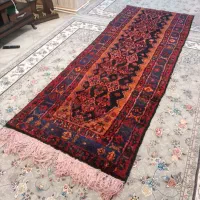 فرش و کناره دست بافت.طول ۳ متر و عرض ۱۱۰ سانت