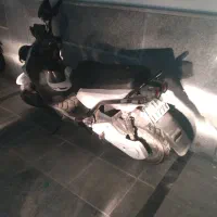 متور سافاری سفید