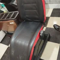 صندلی استاد کار  ارایشگاه|آرایشگاه و سالن‌های زیبایی|خمین, |دیوار