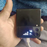 گوشی گلکسی z Flip 3 ال سی دی شکسته|موبایل|آباده, |دیوار