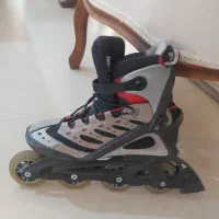 اسکیت رولربلید در حد نو