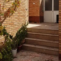 فروش منزل ویلایی دربست ۱۴۰ متری ماشین رو