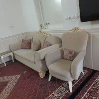 مبل 8 نفر با جلو میز عسلی